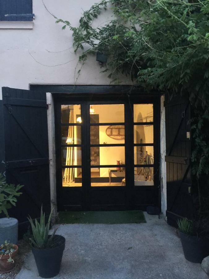 La Chambre Des Etangs Frejus Luaran gambar