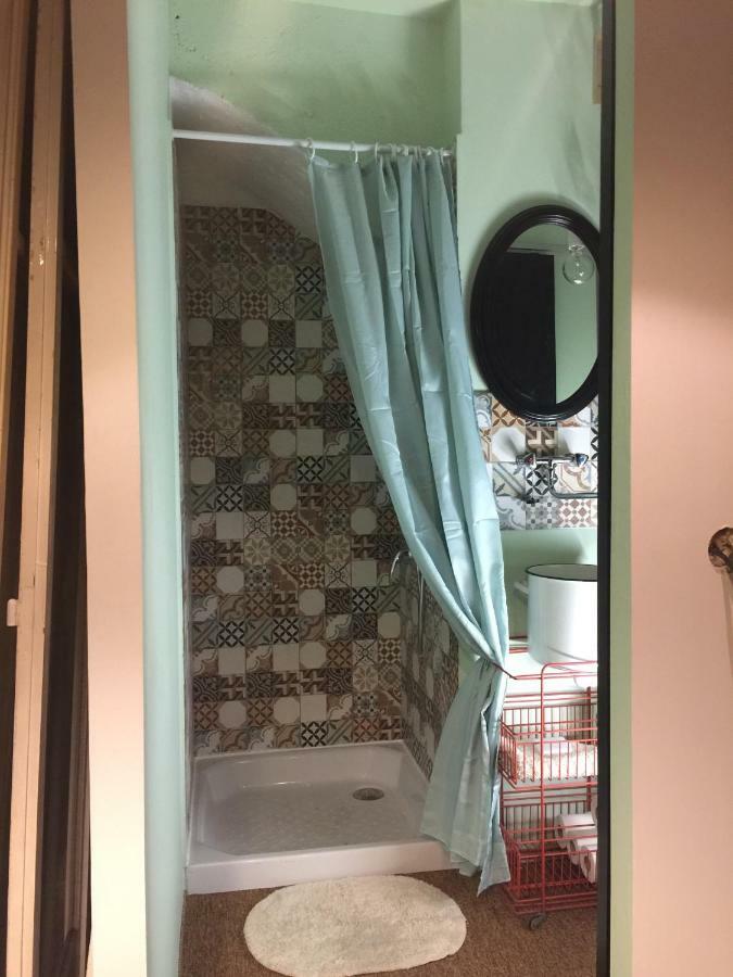 La Chambre Des Etangs Frejus Luaran gambar